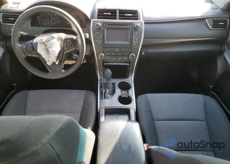 2015 Toyota Camry Le z USA, uszkodzony, nr VIN 4T1BF1FK9FU474287